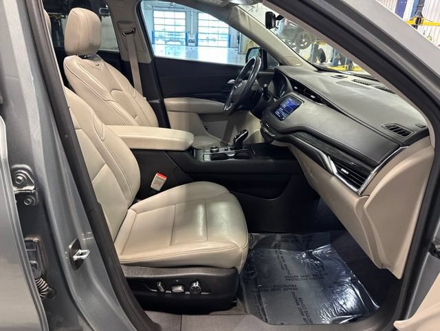 Used 2023 Cadillac XT4 Premium Luxury w/ Enhanced Visibility Package FWD image 24