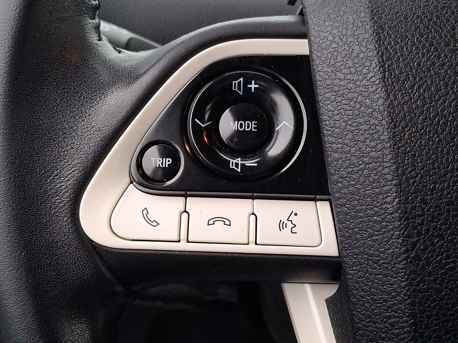 Used 2017 Toyota Prius Prime Plus image 21