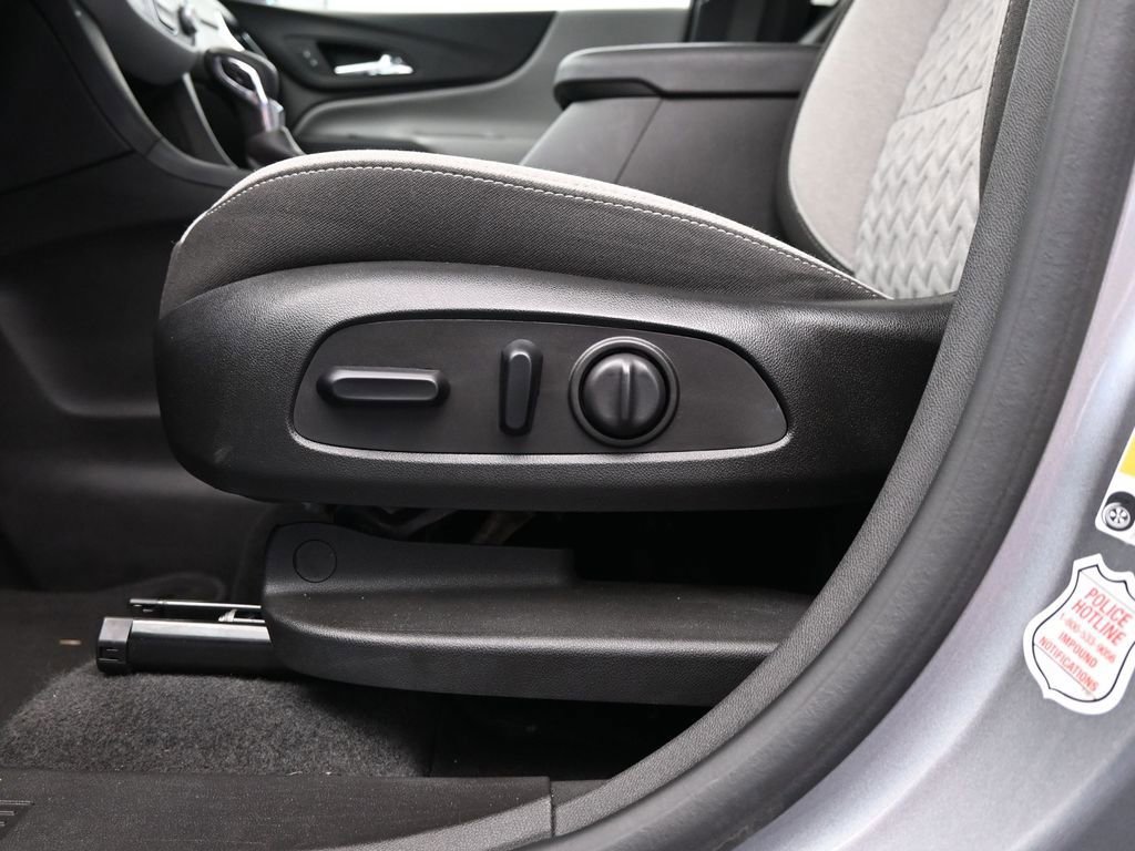 Used 2023 Chevrolet Equinox LT image 24