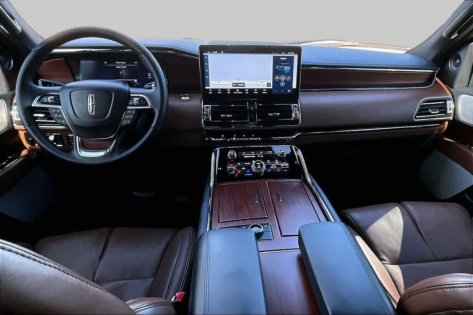 Used 2023 Lincoln Navigator Reserve RWD image 14