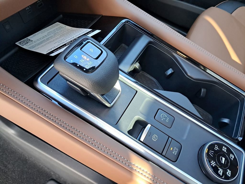 New 2025 Nissan Pathfinder Platinum w/ Cargo Package image 25