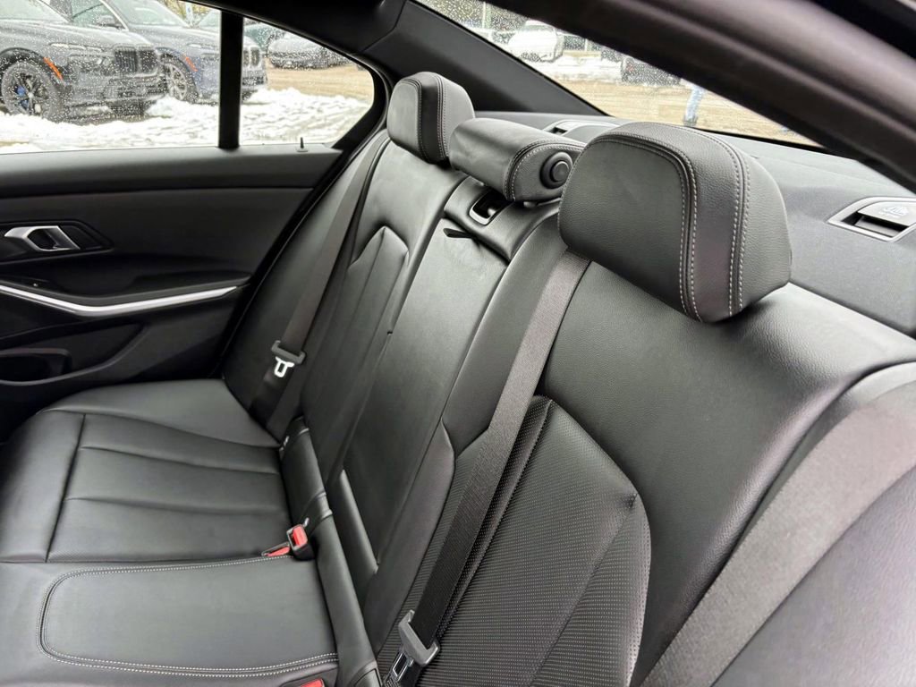 Certified 2025 BMW 330i xDrive Sedan image 28