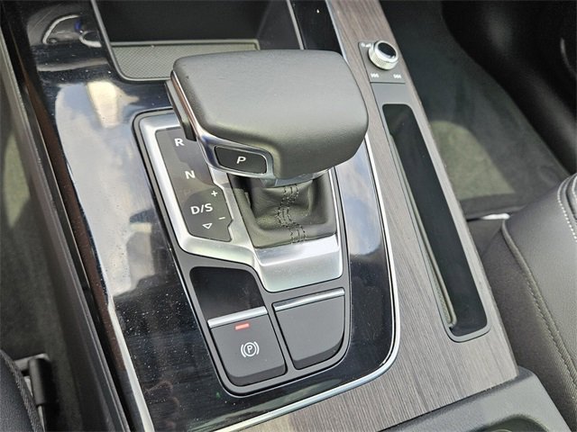 Used 2024 Audi Q5 2.0T Premium w/ Convenience Package image 24
