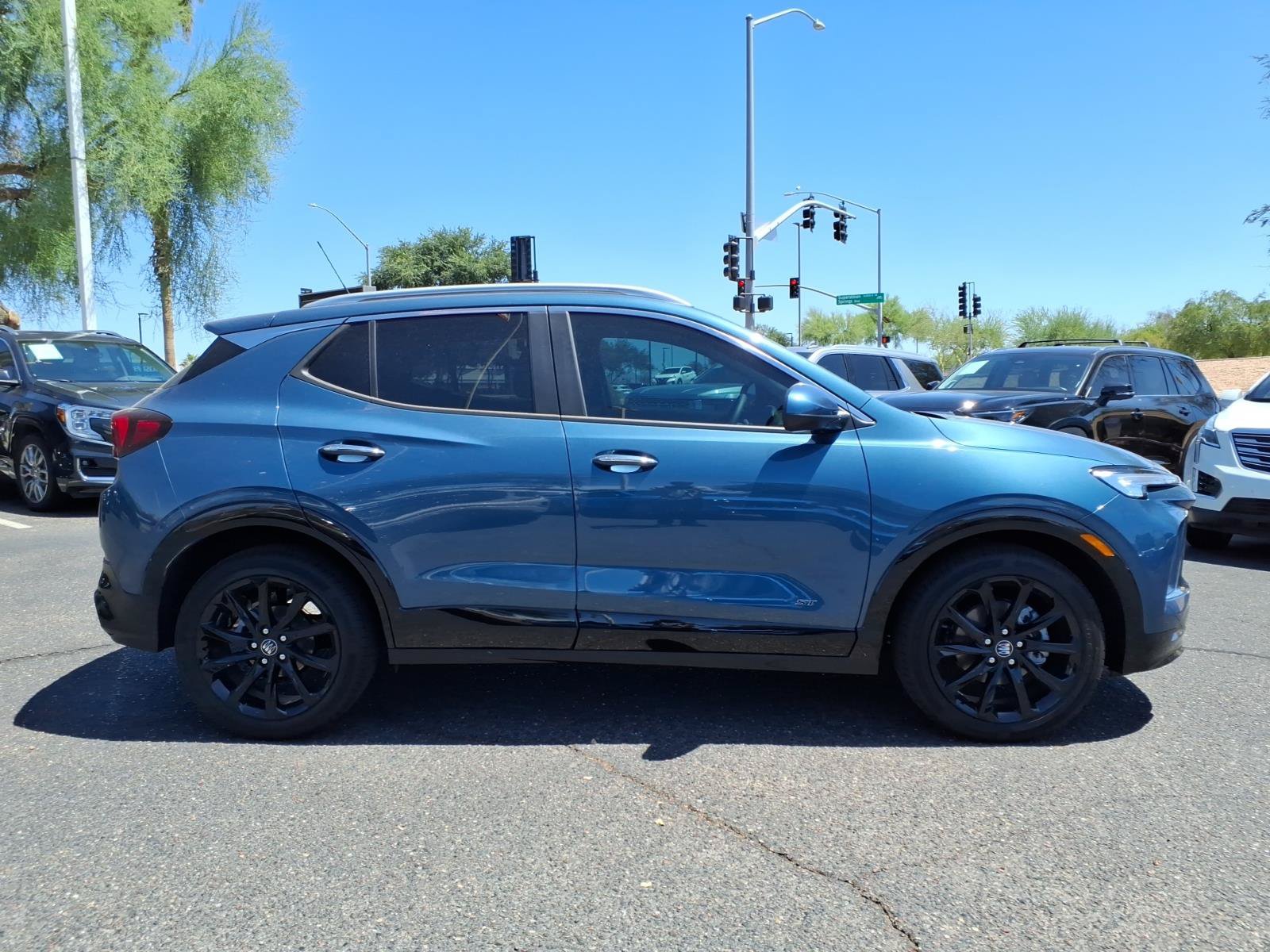 Used 2026 Buick Encore GX Sport Touring w/ Comfort Package FWD image 4