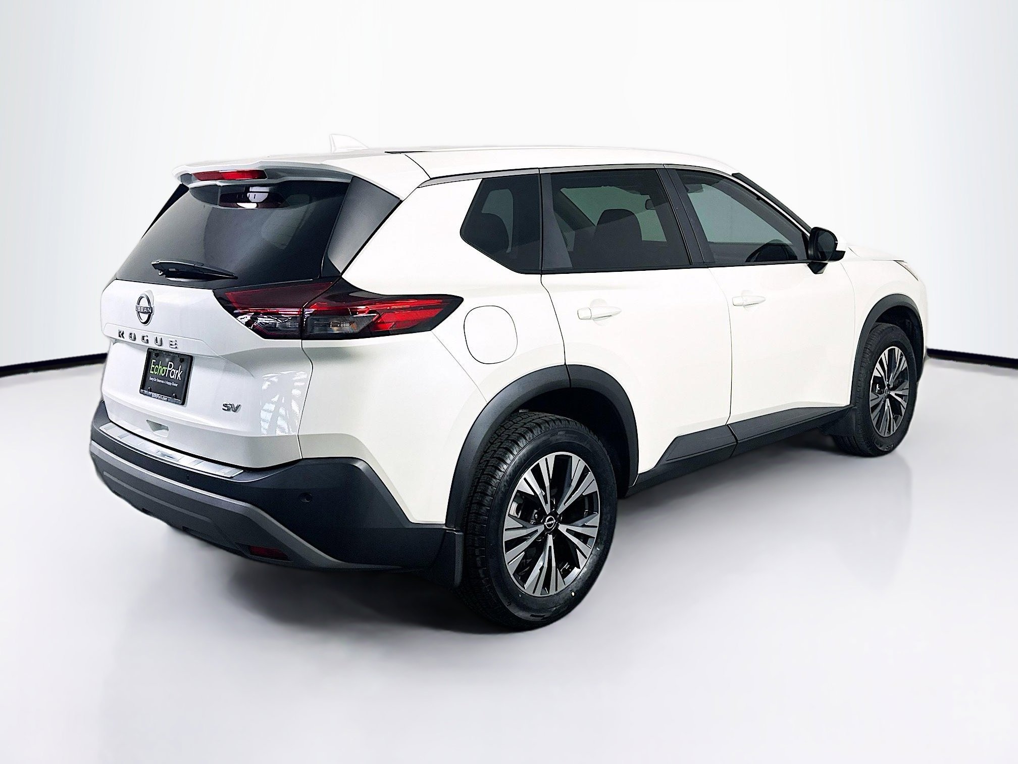 Used 2023 Nissan Rogue SV image 9