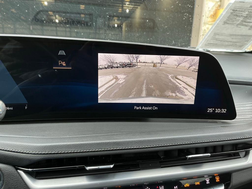 Used 2024 Cadillac XT4 Premium Luxury AWD/4WD image 36