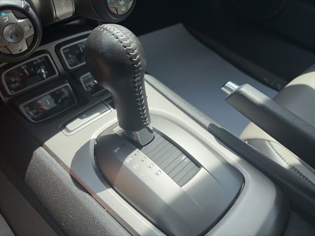 Used 2010 Chevrolet Camaro LT RWD image 14
