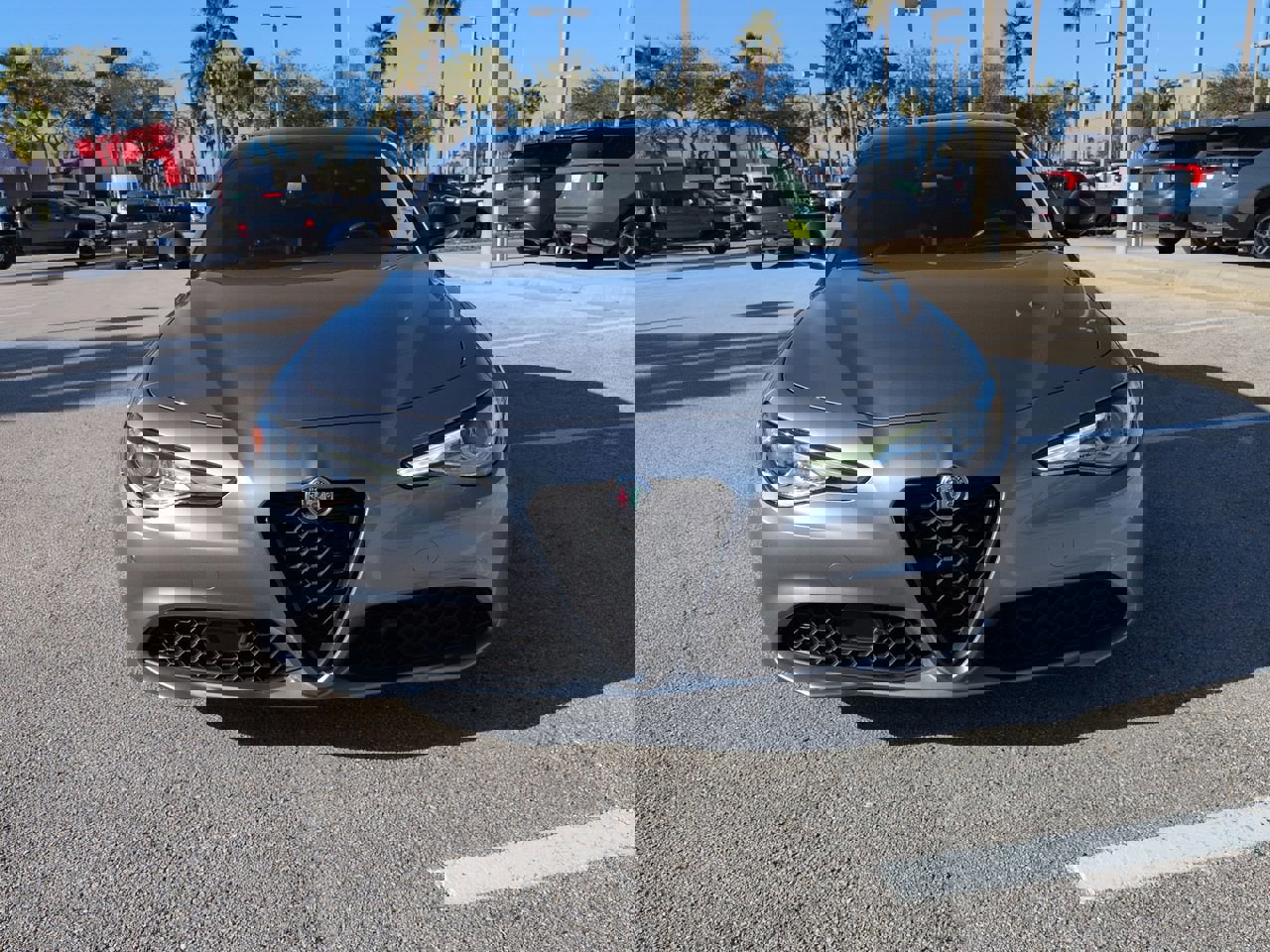 Used 2021 Alfa Romeo Giulia Sprint w/ Nero Edizione image 9