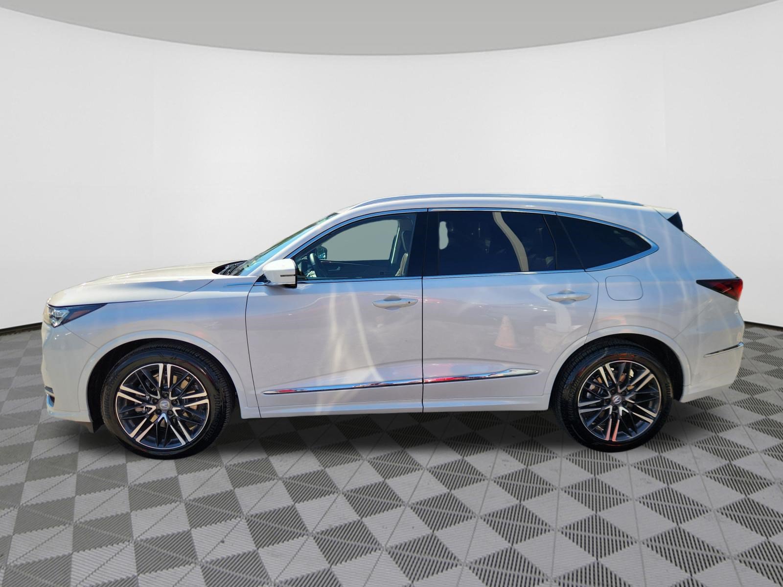 Certified 2026 Acura MDX w/ Advance Package AWD/4WD image 5
