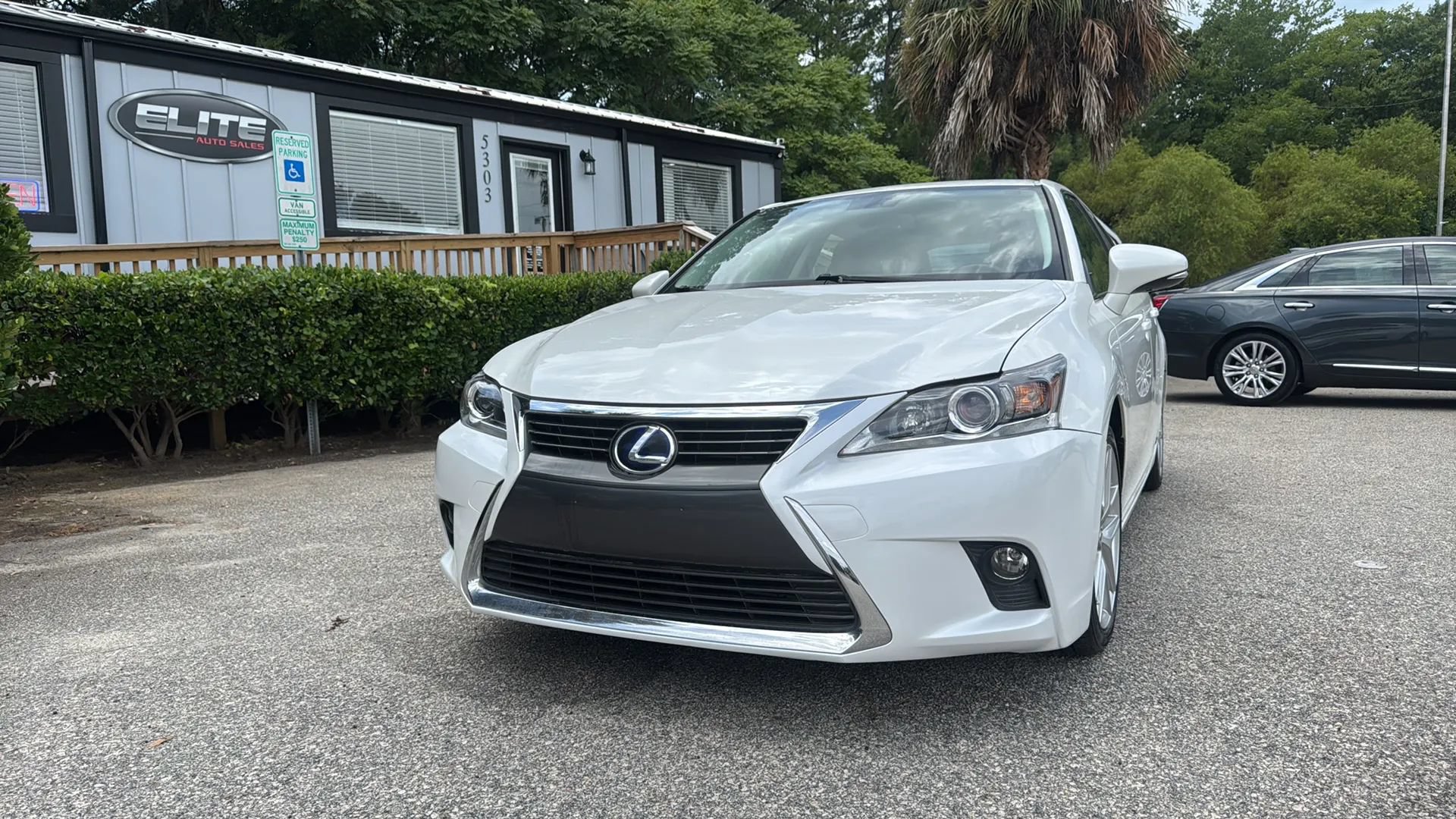 Used 2016 Lexus CT 200h FWD image 2