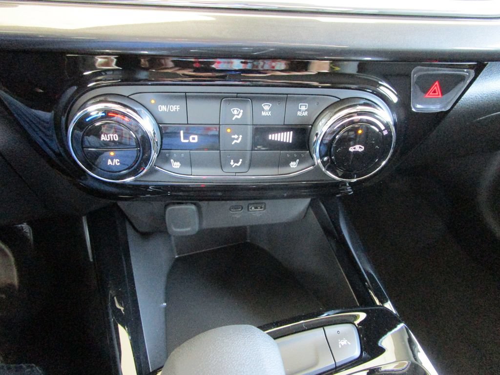 New 2026 Chevrolet Trax ACTIV w/ Driver Confidence Package FWD image 32