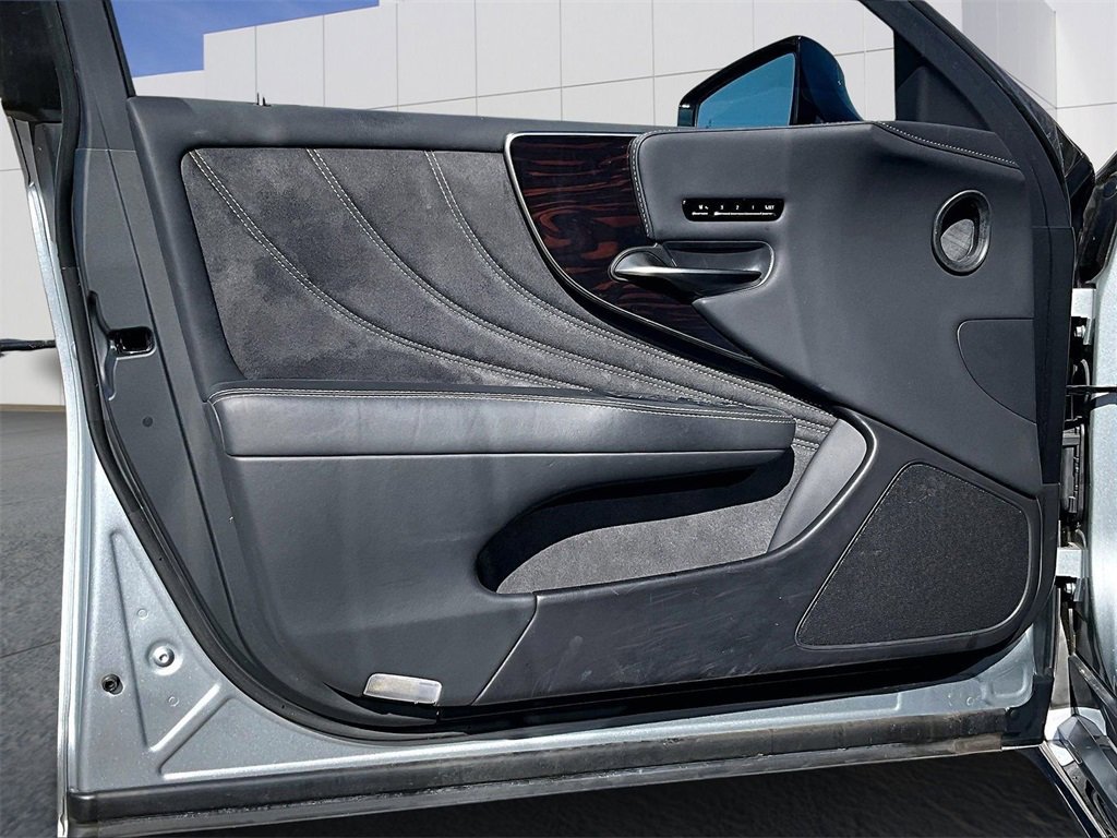 Used 2024 Lexus LS 500 500 Base w/ Interior Upgrade Package image 19