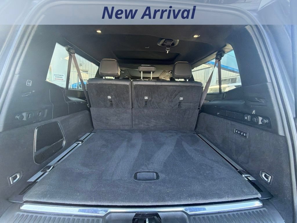 Used 2024 Jeep Grand Wagoneer L Series III AWD/4WD image 10