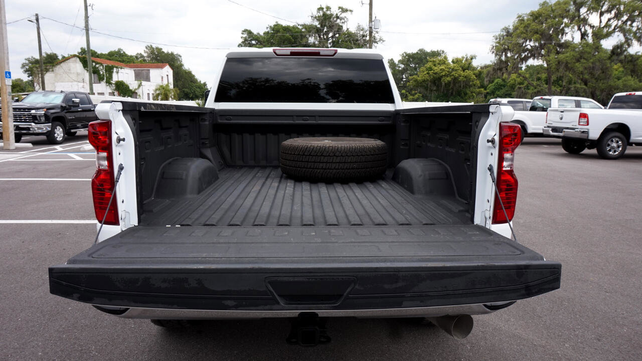 Used 2022 Chevrolet Silverado 2500 LT w/ Convenience Package image 8