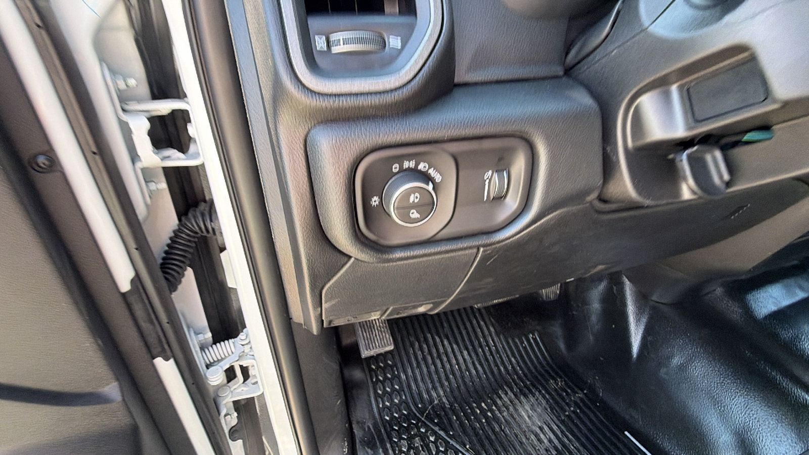 New 2026 RAM 2500 Tradesman AWD/4WD image 21