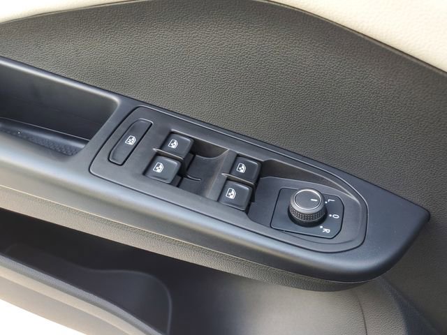 Certified 2025 Volkswagen Taos S image 30