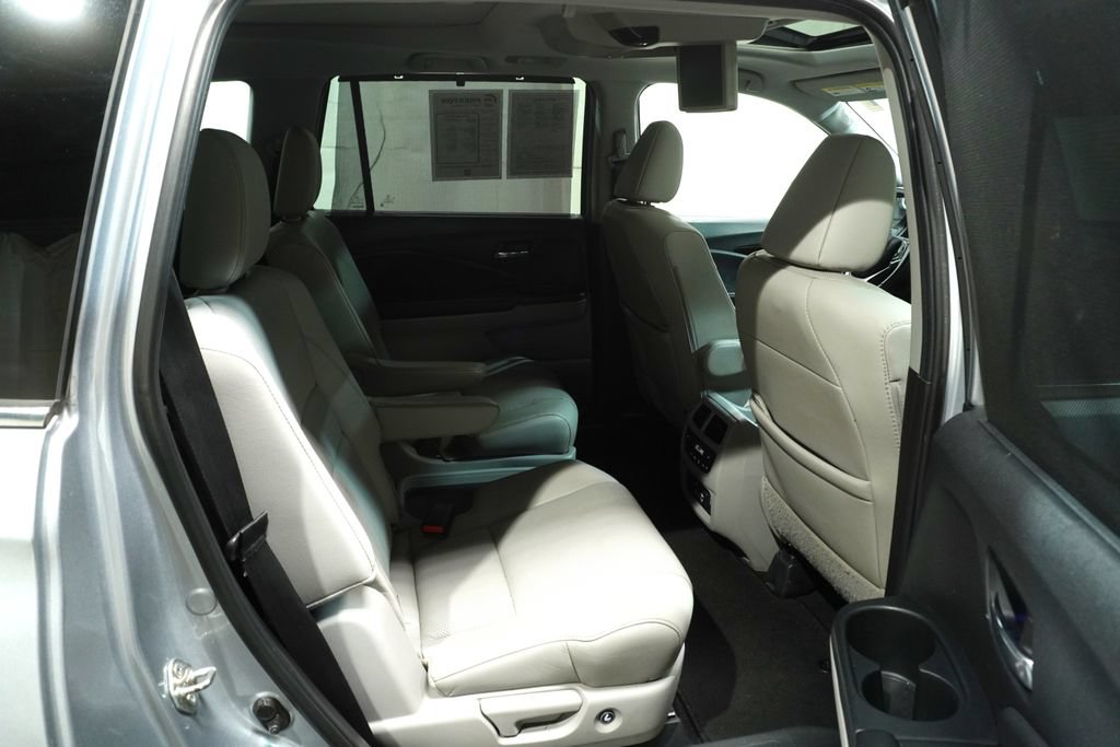 Used 2019 Honda Pilot Elite image 16
