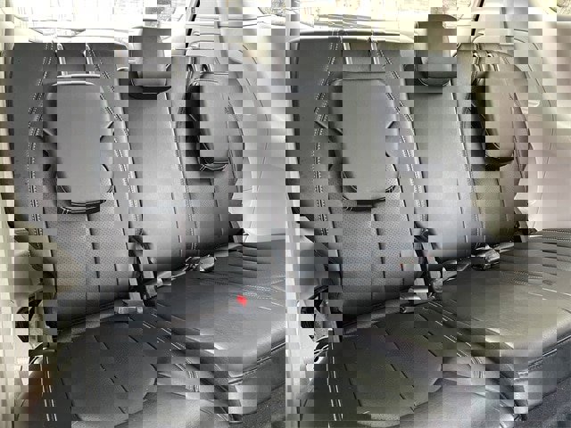 Used 2024 Chrysler Pacifica Touring-L image 27