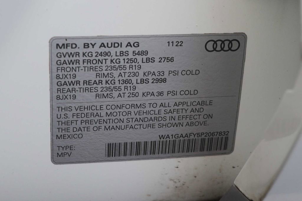 Used 2023 Audi Q5 2.0T Premium w/ Convenience Package image 29