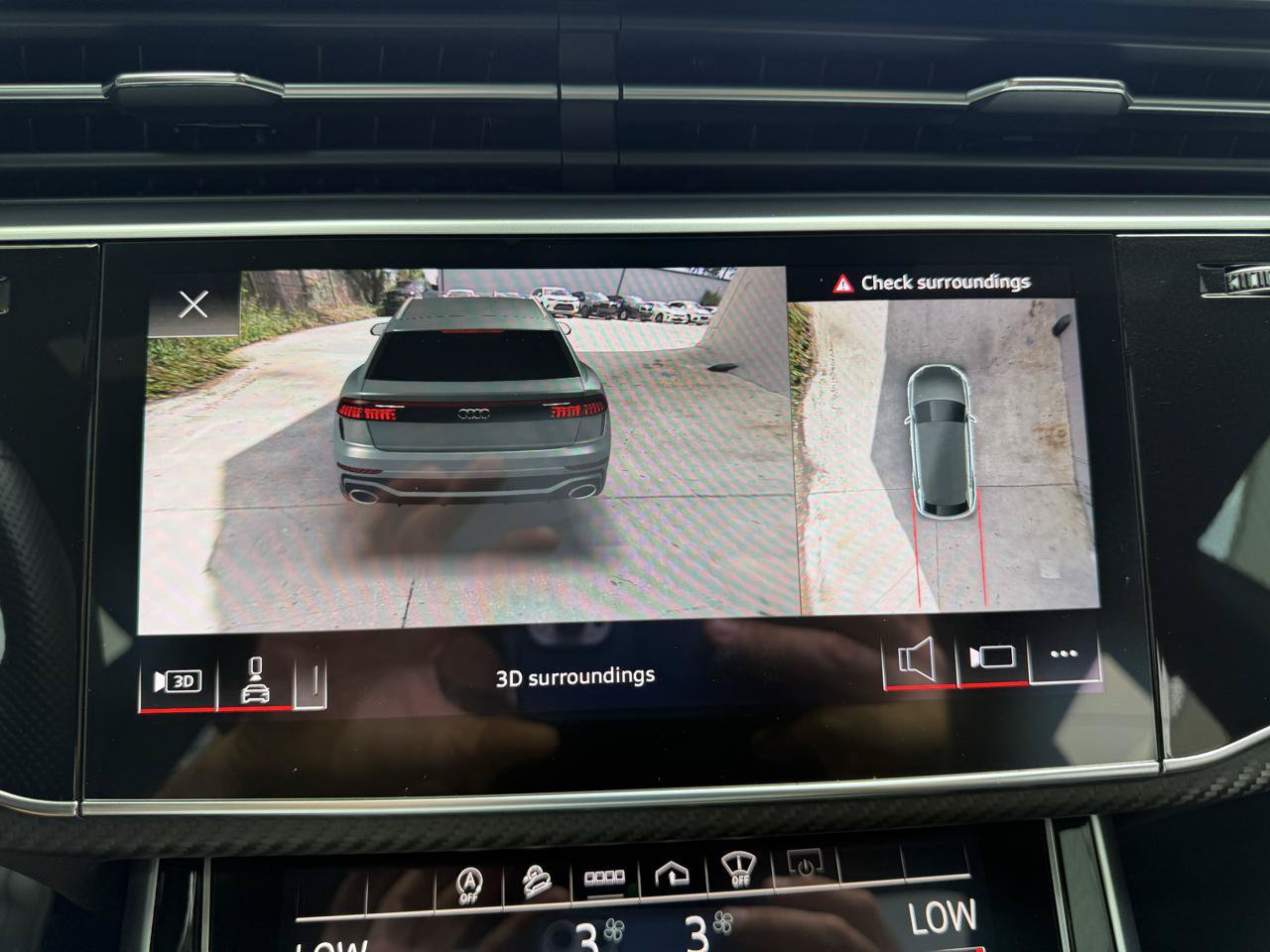 Used 2021 Audi RS Q8 w/ Carbon Optic Package AWD/4WD image 31