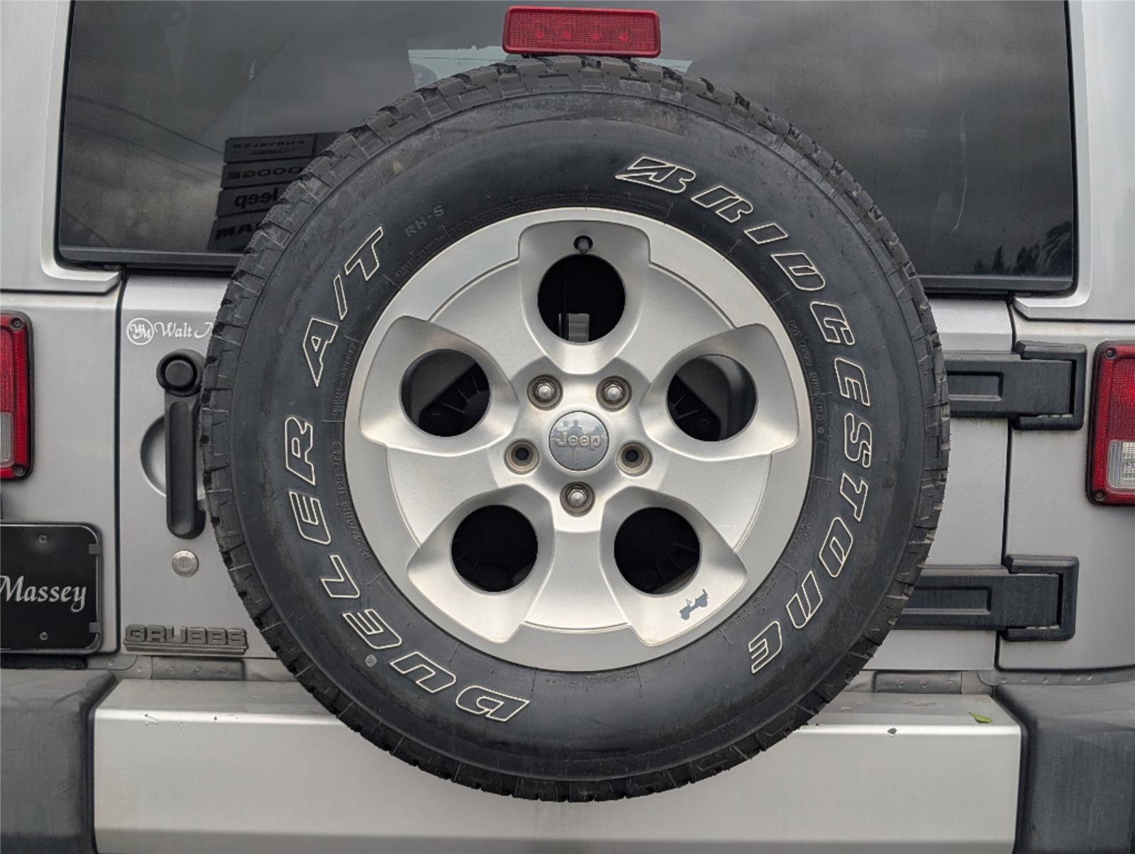 Used 2013 Jeep Wrangler Unlimited Sahara w/ Max Tow Pkg AWD/4WD image 34