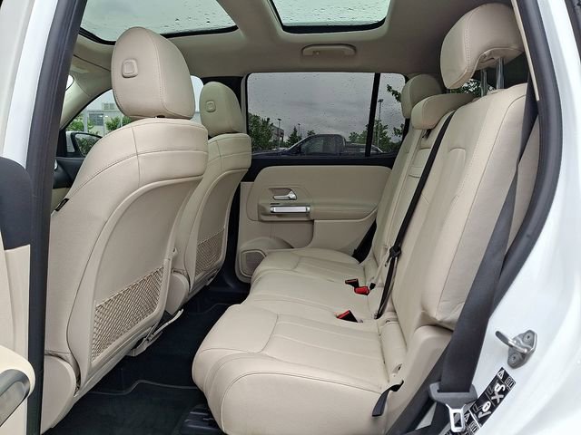 Used 2021 Mercedes-Benz GLB 250 4MATIC image 10