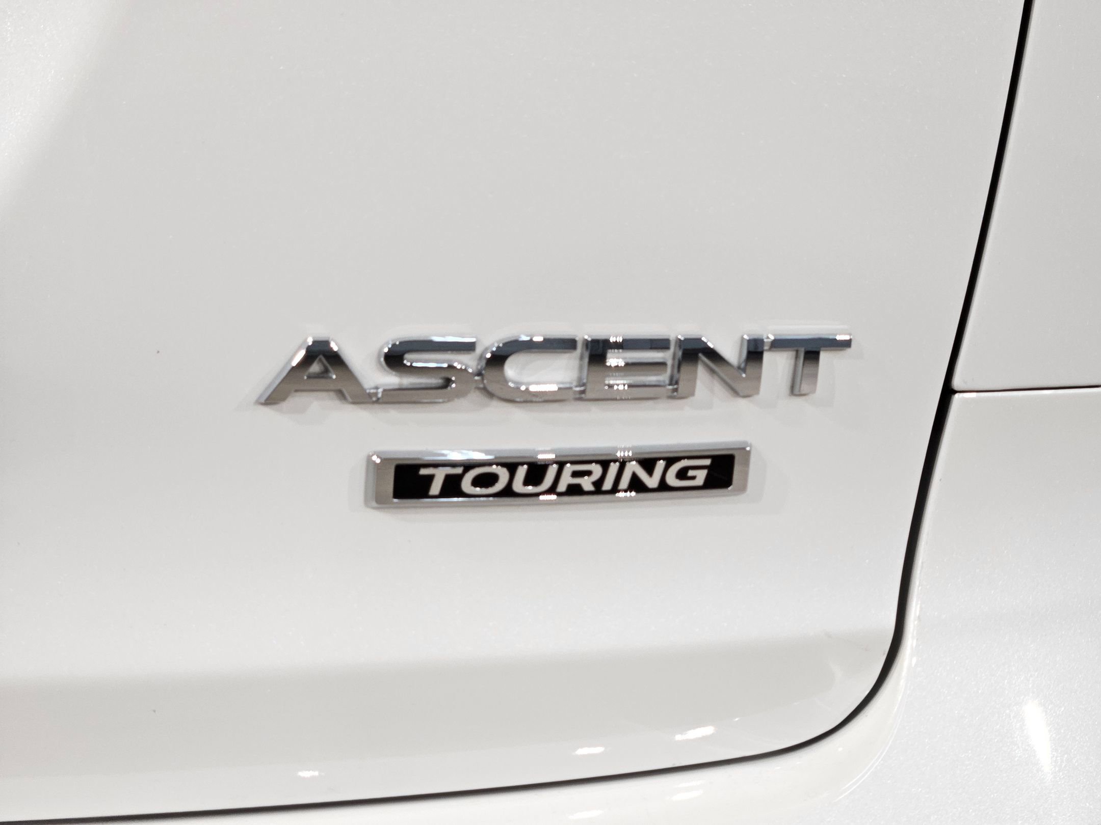 Used 2024 Subaru Ascent Touring image 41