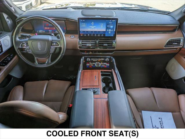 Used 2024 Lincoln Navigator Reserve image 28