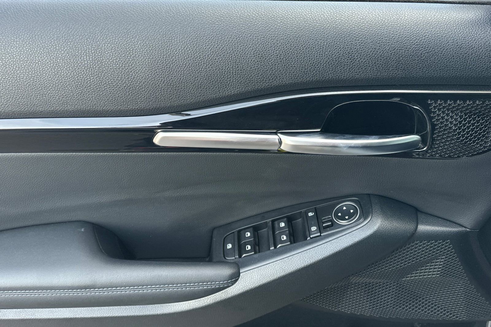 Certified 2023 Kia Seltos Nightfall Edition image 11