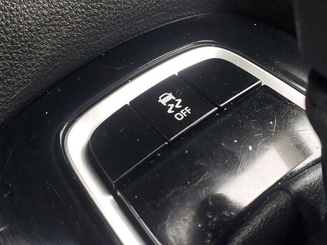 Used 2021 Toyota Corolla LE image 18