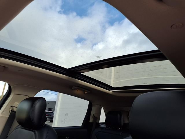 Certified 2023 Lincoln Nautilus Reserve w/ Equipment Group 201A image 9