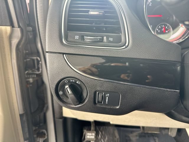 Used 2015 Dodge Grand Caravan SE FWD image 15