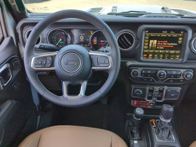 New 2023 Jeep Wrangler Unlimited Rubicon 4xe w/ Cold Weather Group AWD/4WD image 16