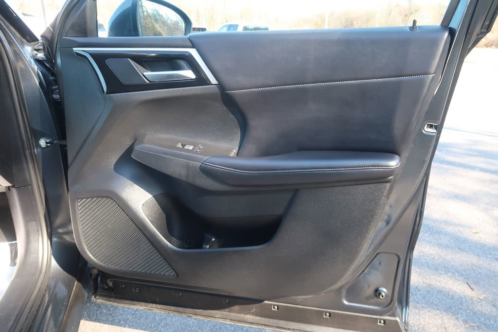 Used 2024 Mitsubishi Outlander image 22