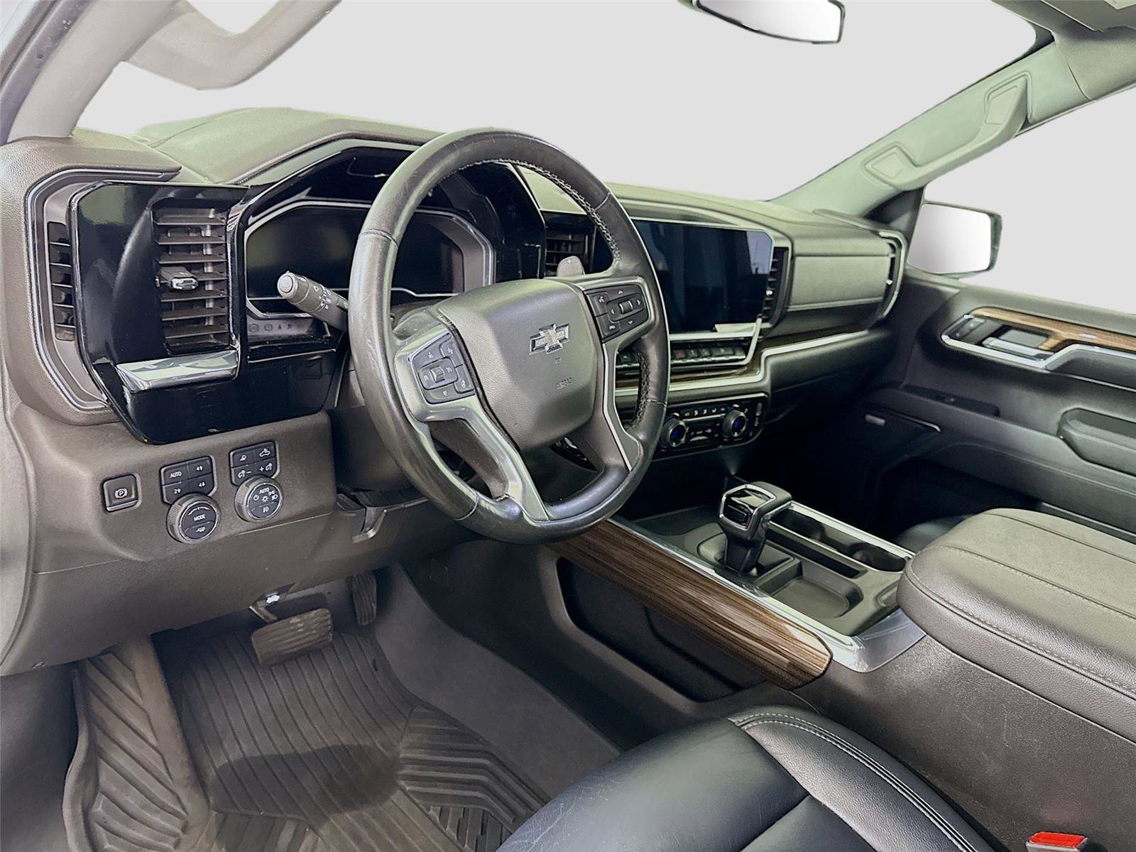 Used 2023 Chevrolet Silverado 1500 RST w/ All Star Edition Plus AWD/4WD image 3