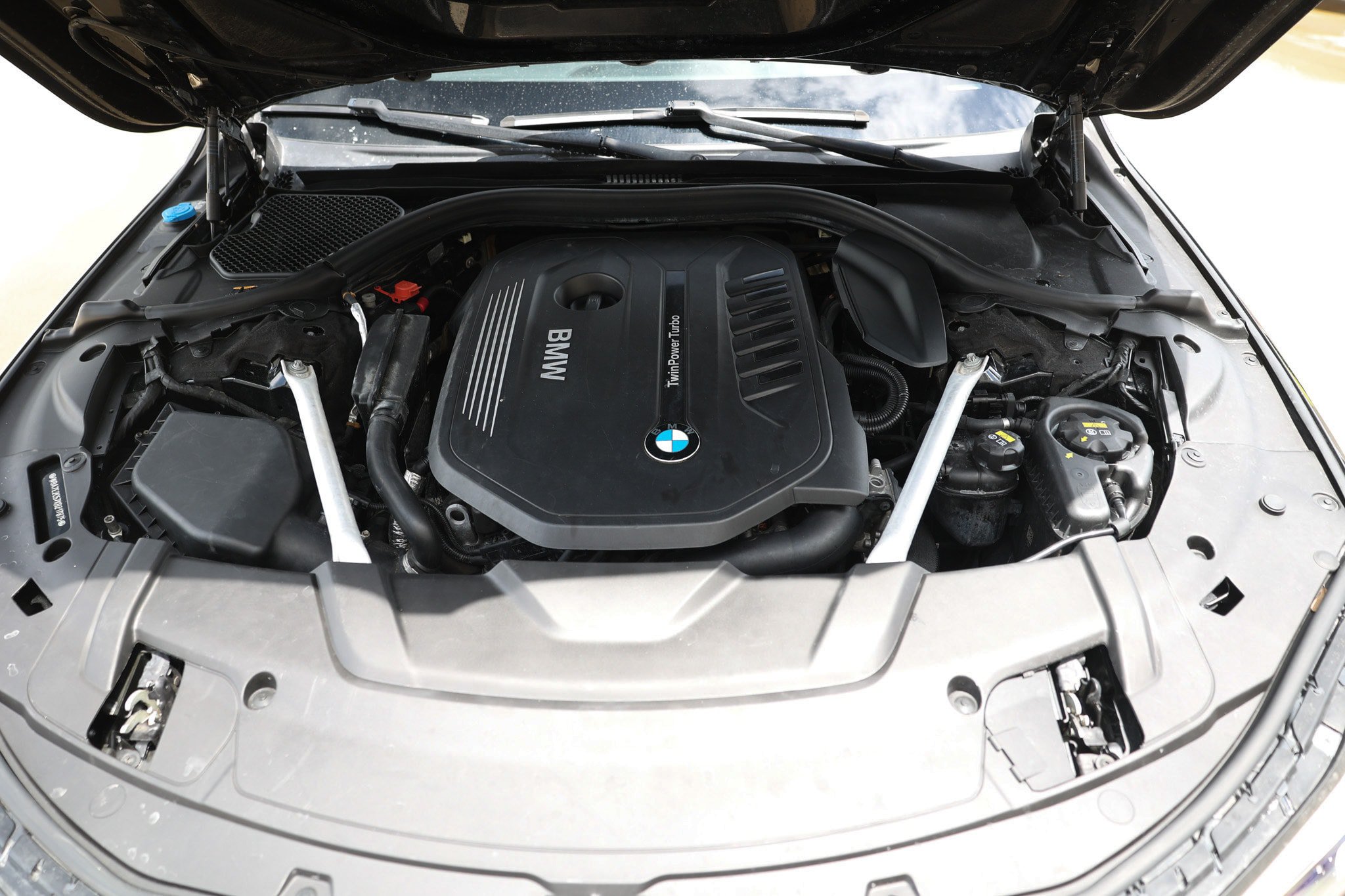 Used 2019 BMW 740i w/ M Sport Package RWD image 23