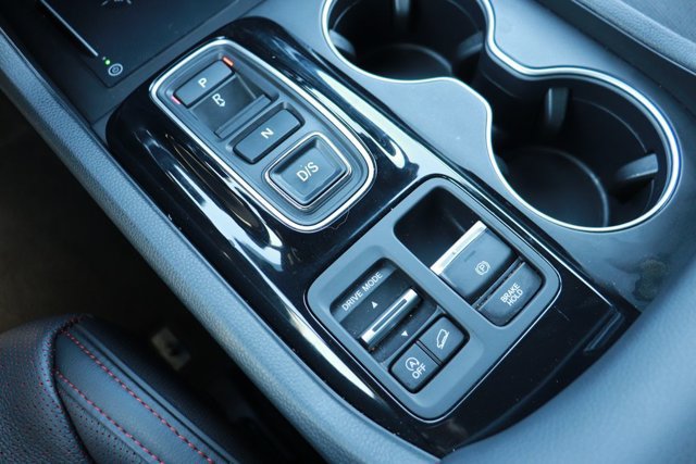 Certified 2025 Honda Pilot Black Edition image 25