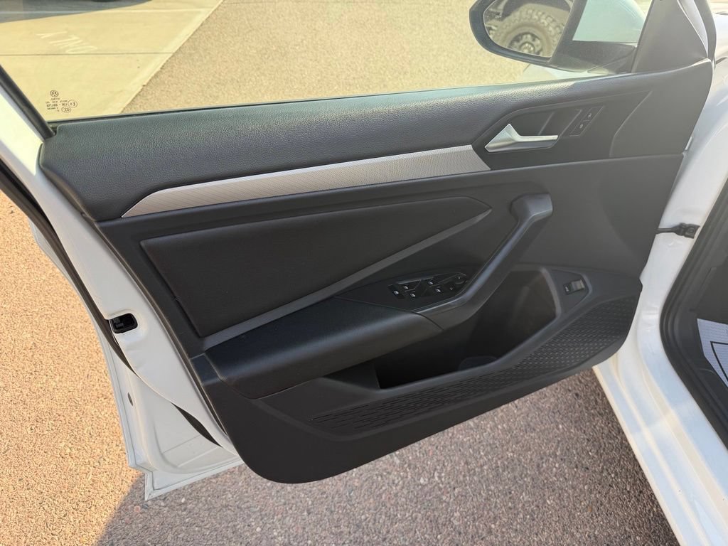 Used 2020 Volkswagen Jetta SE FWD image 14