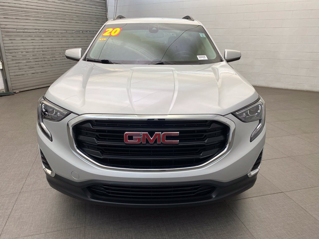 Used 2020 GMC Terrain SLE w/ Driver Convenience Package FWD image 3