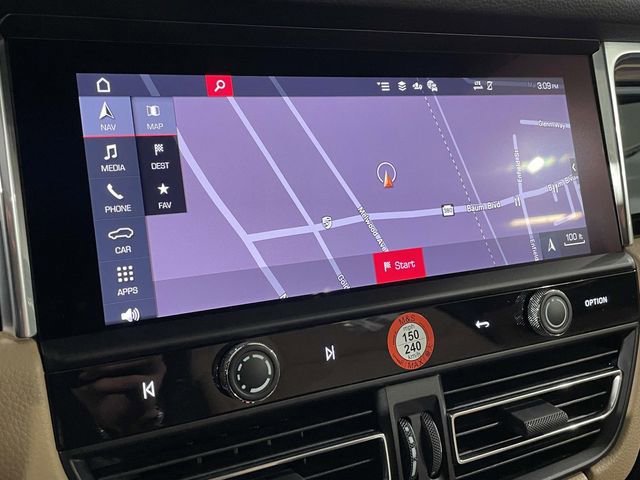 New 2026 Porsche Macan image 30