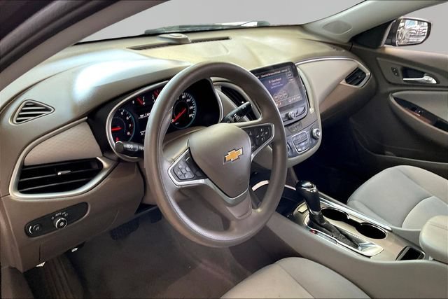 Used 2022 Chevrolet Malibu LT FWD image 12