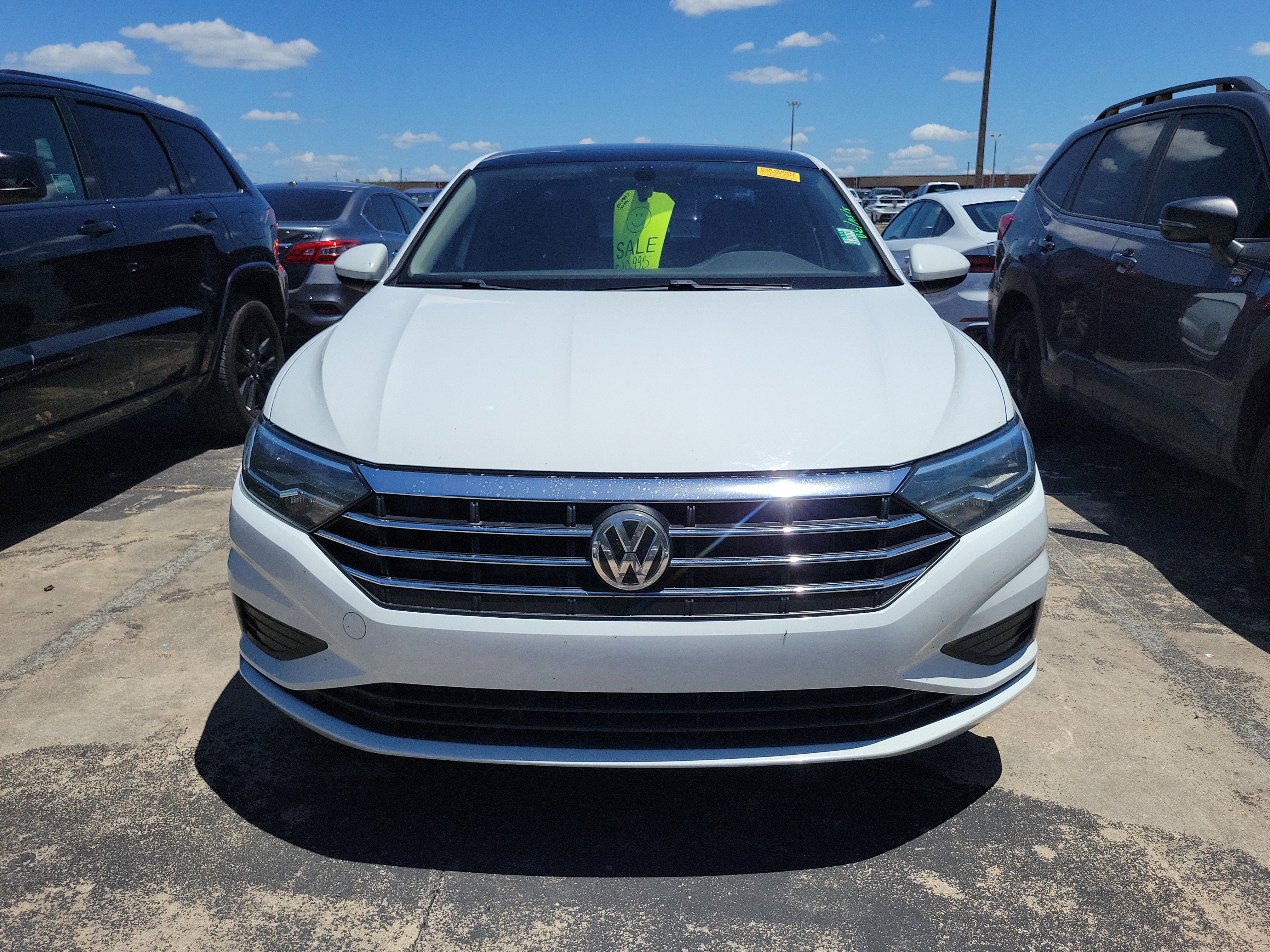 Used 2019 Volkswagen Jetta SE w/ Cold Weather Package FWD image 2