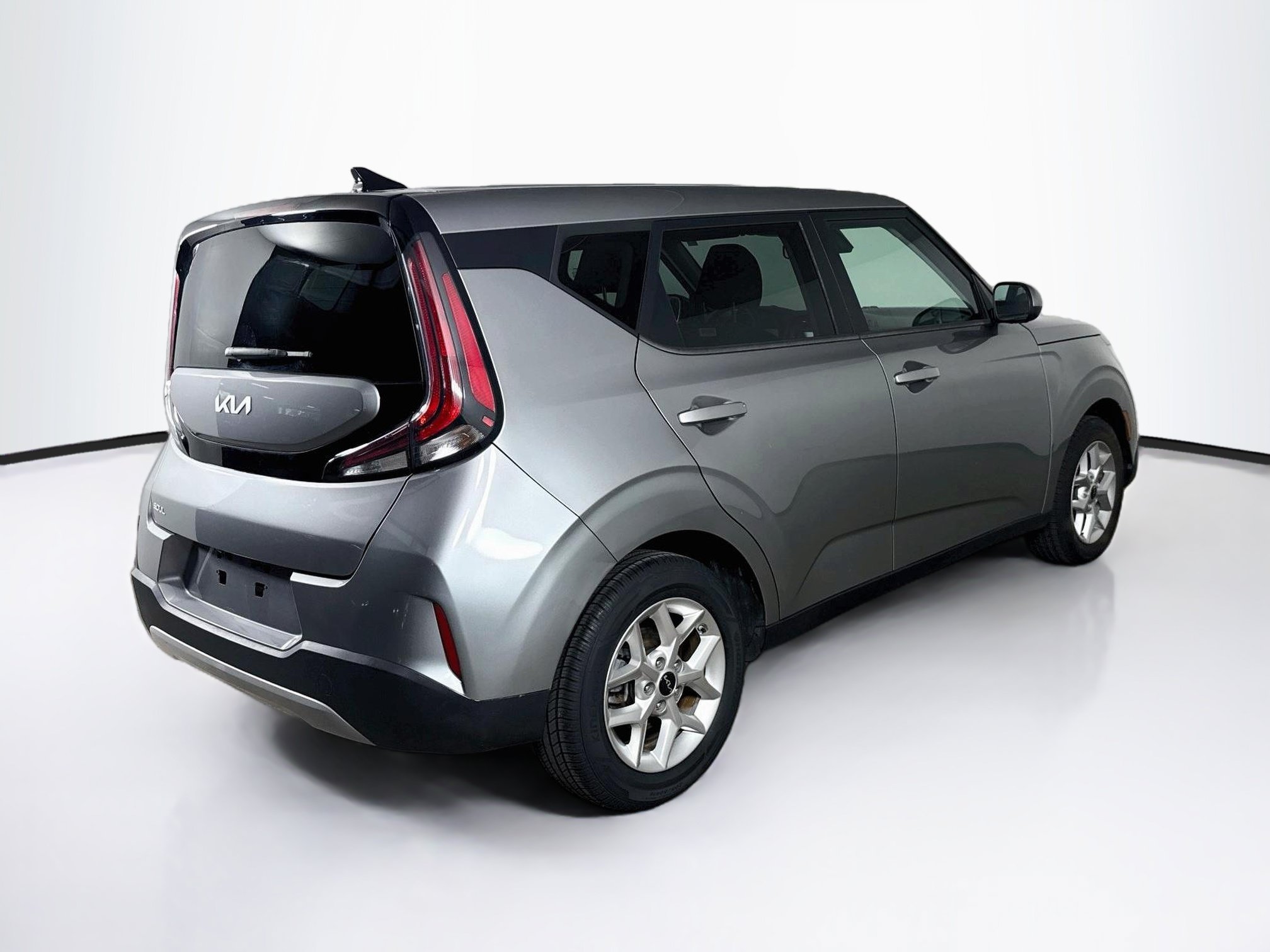 Used 2023 Kia Soul LX w/ Option Group 015 FWD image 30