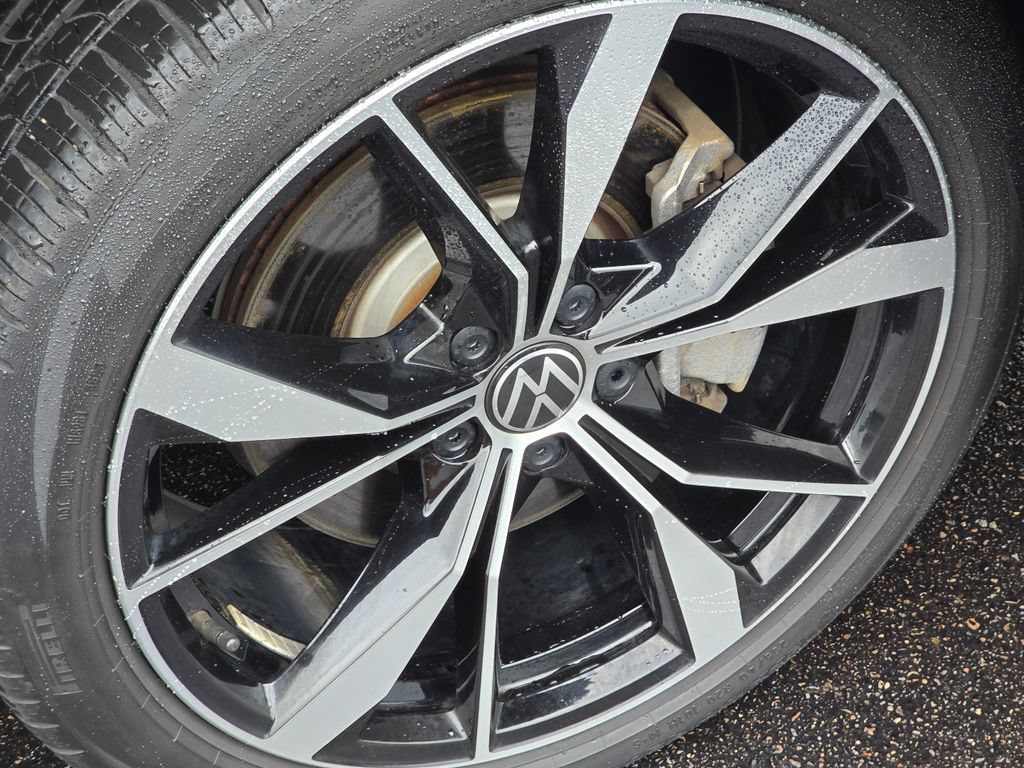 Used 2024 Volkswagen Tiguan SEL R-Line AWD/4WD image 19