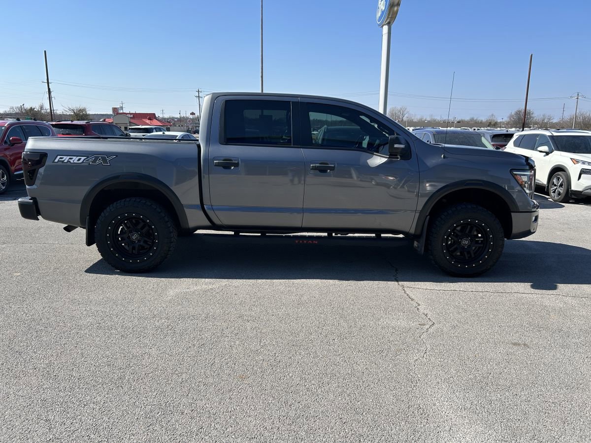 Used 2021 Nissan Titan PRO-4X w/ Pro-4x Convenience Package image 4