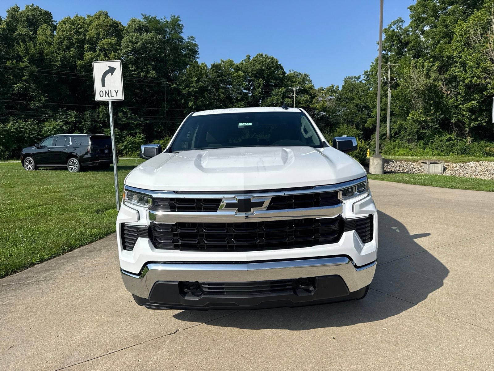 New 2026 Chevrolet Silverado 1500 LT w/ LPO, Dark Essentials Package AWD/4WD image 2