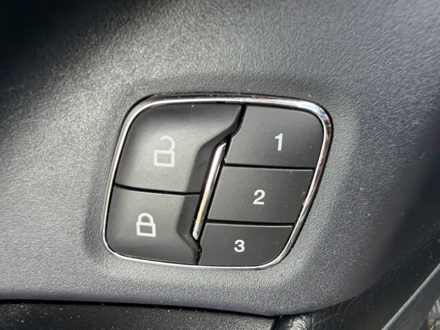 Used 2020 Ford Expedition XLT w/ Equipment Group 202A AWD/4WD image 29