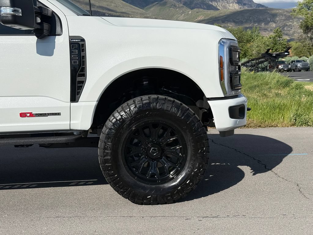 Used 2026 Ford F350 Lariat w/ Black Appearance Package AWD/4WD image 3