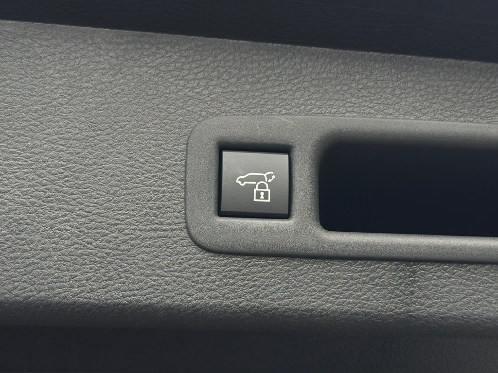 New 2026 Toyota Sienna Platinum AWD/4WD image 7