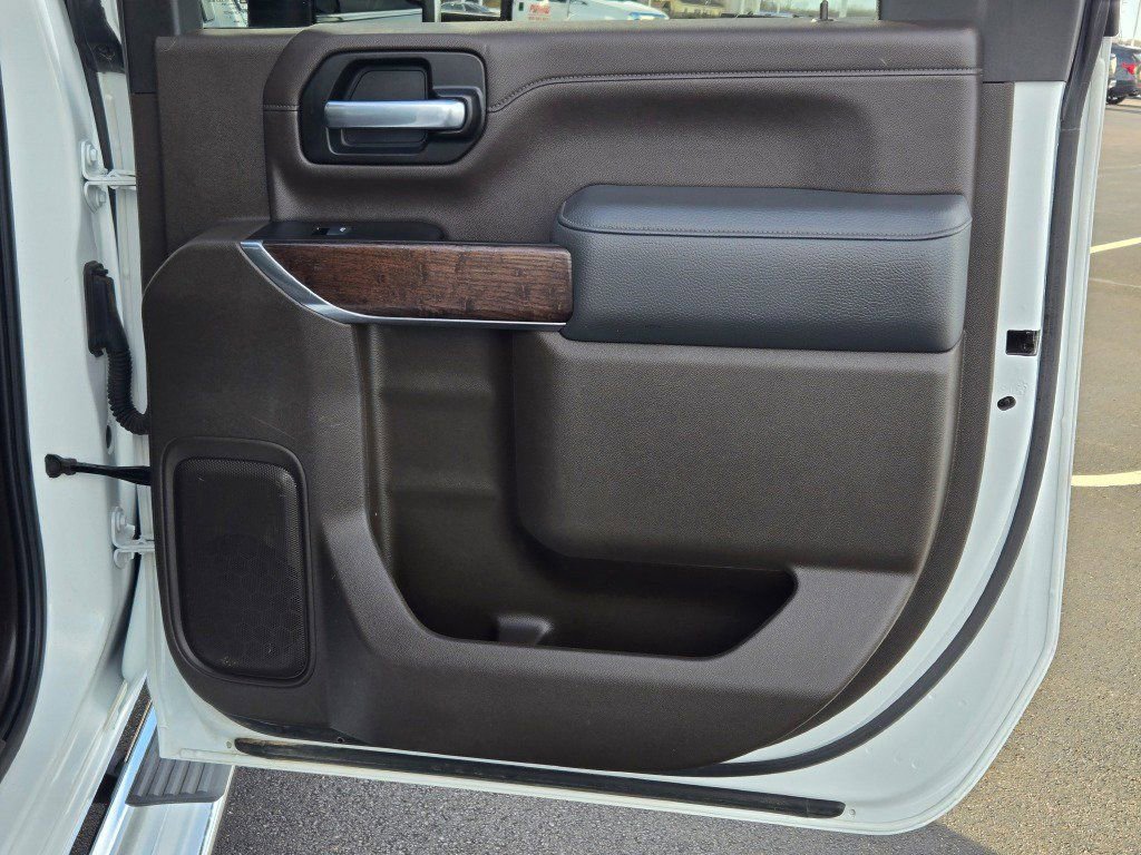 Used 2021 GMC Sierra 3500 Denali w/ Technology Package image 11